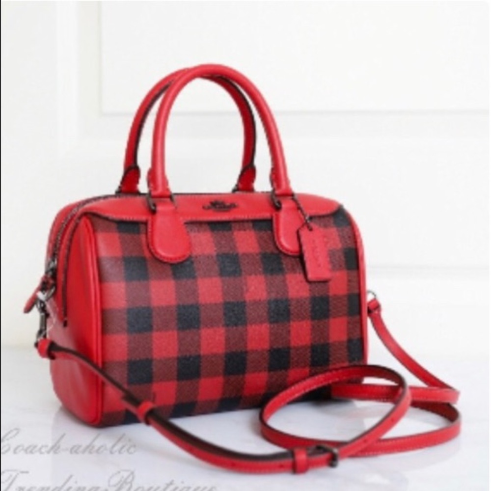 Coach Bag Approx 9.5in length 7in height 5in depth